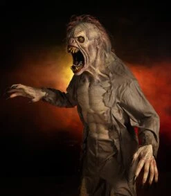 Mutant Legend -Distortions Unlimited Shop mutant halloween props side