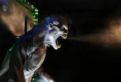 Mutant 25 Mutant -Distortions Unlimited Shop mutant scary animatronic long spray